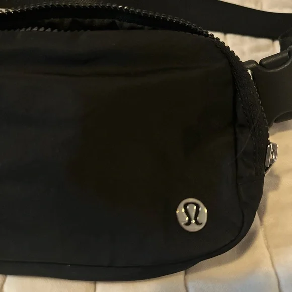 lululemon athletica Black Belt Bag - Picture 2 of 5